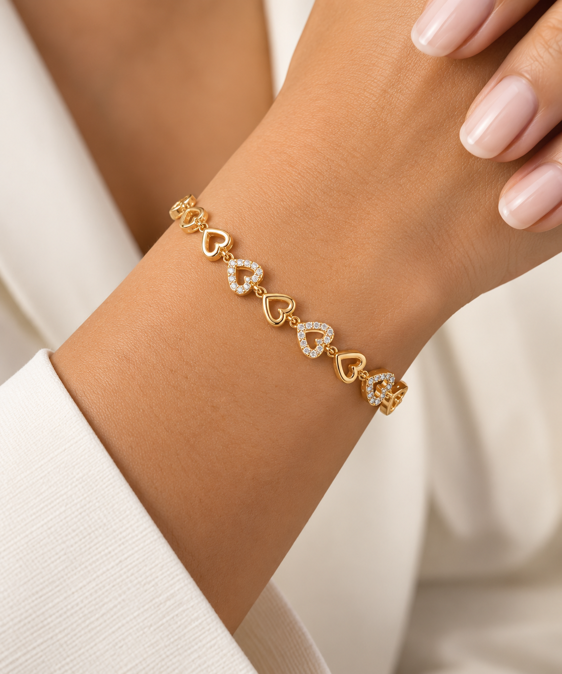 14K Gold Plated Heart Link Bracelet – Water Resistant
