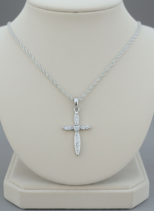 Sterling Silver cross necklace, cadena con dije de cruz y brillantes en Plata 925 - Fui Fuiu Jewelry