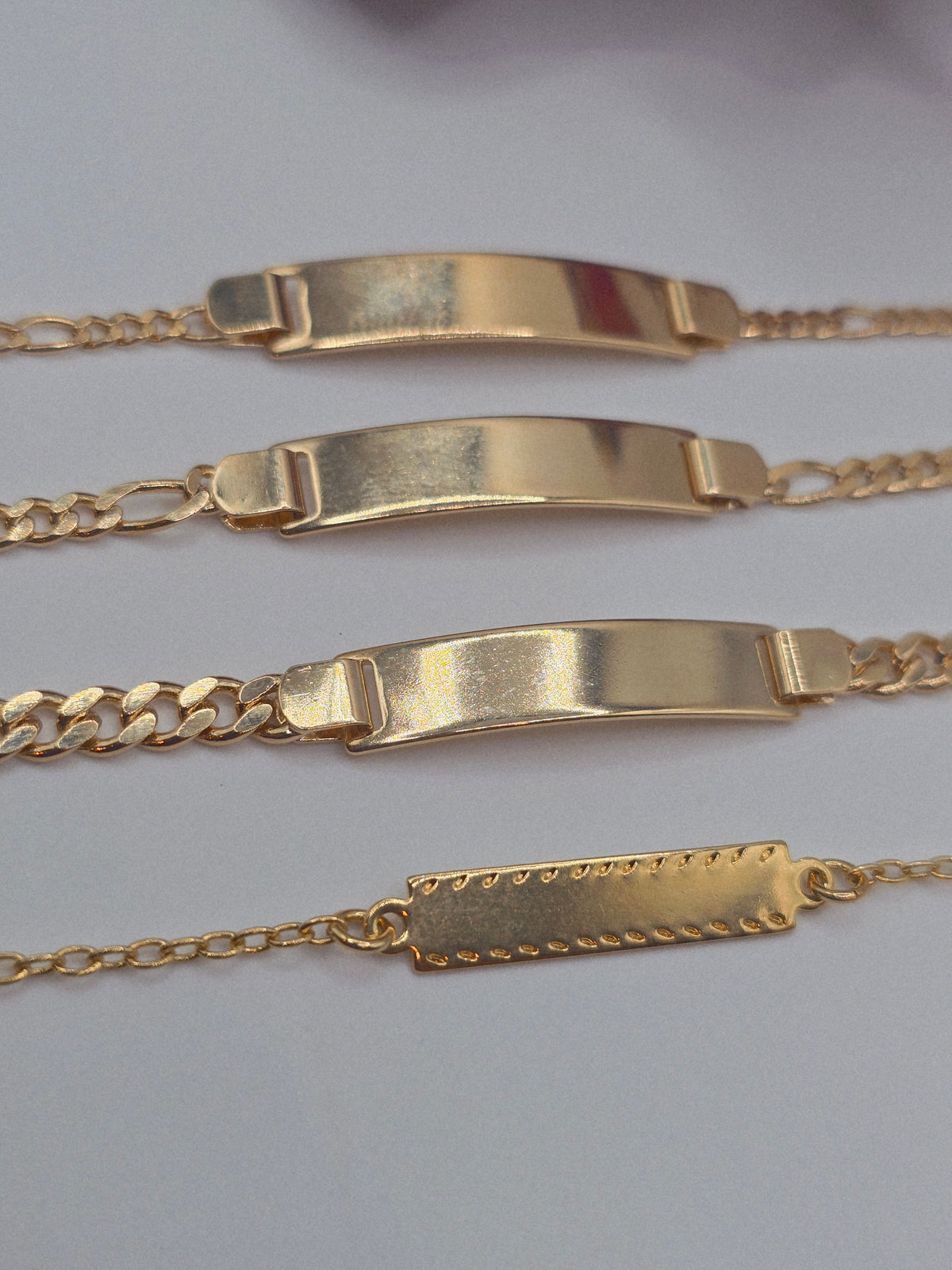Personalized Name Bracelet ajustable 14K Gold Filled  – Elegant & Unique  pulseras Personalizados – Grabado Único y Elegante