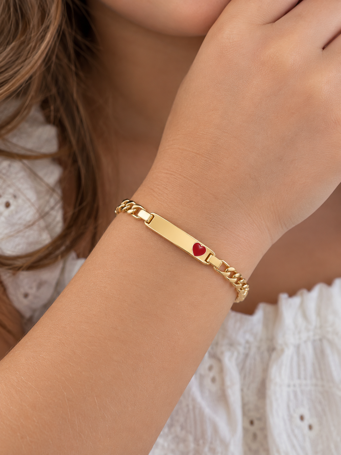 Personalized Kids Gold Figaro ID Bracelet with Red Heart – 6 Inch